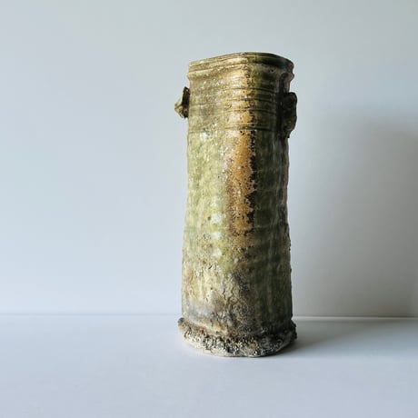 T−155 辻村史朗　伊賀花入　共箱後日発送  Shiro Tsujimura – Iga Flower Vase