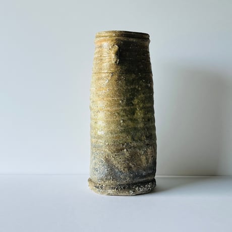 T−155 辻村史朗　伊賀花入　共箱後日発送  Shiro Tsujimura – Iga Flower Vase