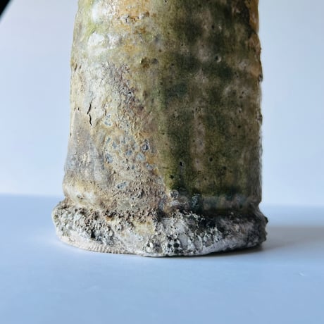 T−155 辻村史朗　伊賀花入　共箱後日発送  Shiro Tsujimura – Iga Flower Vase