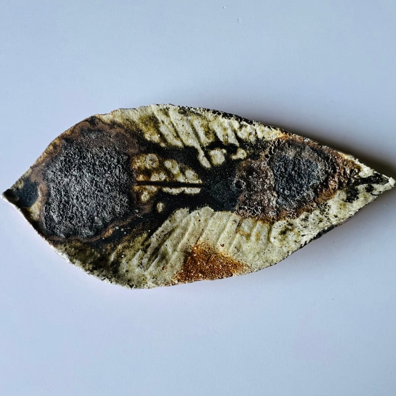 T−189 辻村史朗 伊賀葉皿 共箱後日発送 Shiro Tsujimura Leaf-Sha