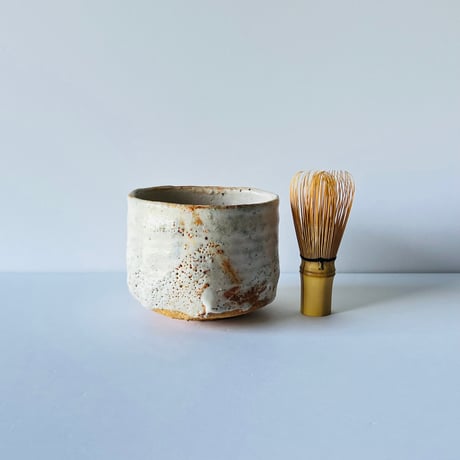 T−154 辻村史朗　志野茶碗  共箱付  Shiro Tsujimura – Shino Tea Bowl