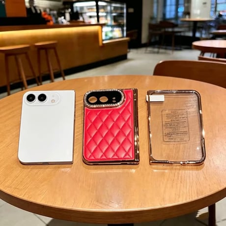 CUTECASE iPhone Duoケース ラグジュアリー キルティング レザー キラキララインストーンレンズ保護 強化ガラスフィルム一体型 全面保護CM6859