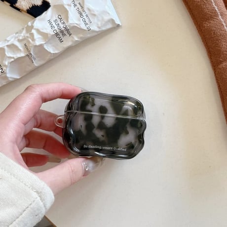 CUTECASE アニマル柄 Airpods 5 ケース べっ甲柄 艶感 Airpodspro3/2カバー Airpods4/3 ＆フリンジチャームセットCM6870