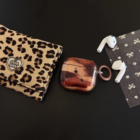 CUTECASE Airpods 5 対応ケース ヴィンテージ風 琥珀べっ甲柄 Airpodspro3/2/カバー Airpods4/3 ニュアンスグラデーション カラビナ付きCM6876