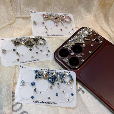 CUTECASE 豪華ハート型ダイヤ iPhone18Pro/18ProMax カメラレンズカバー キラキララインストーン 傷防止 高級感 露出型CM6805