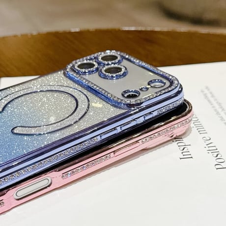 CUTECASE MagSafe対応 ラインストーン iPhone18Proケース グラデーションラメiPhone18Promax/17Pro/16ケース カメラ保護レンズ一体型 CM6816