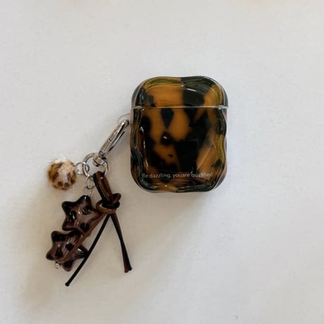 CUTECASE アニマル柄 Airpods 5 ケース べっ甲柄 艶感 Airpodspro3/2カバー Airpods4/3 ＆フリンジチャームセットCM6870