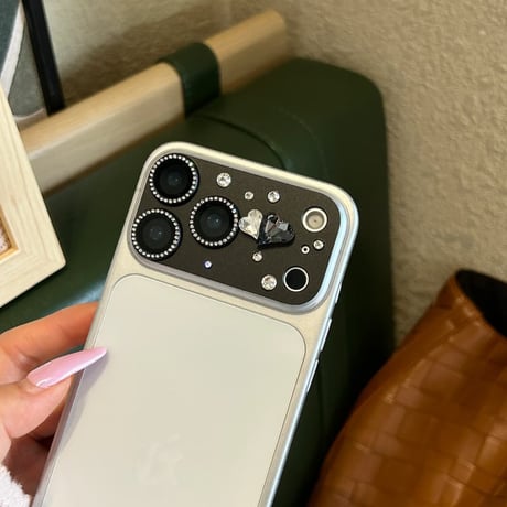CUTECASE カメラ保護レンズ一体型 iPhone18Pro/18ProMax ハートビジュー＆ラインストーンデコ 傷防止 高級感 大人かわいいCM6851