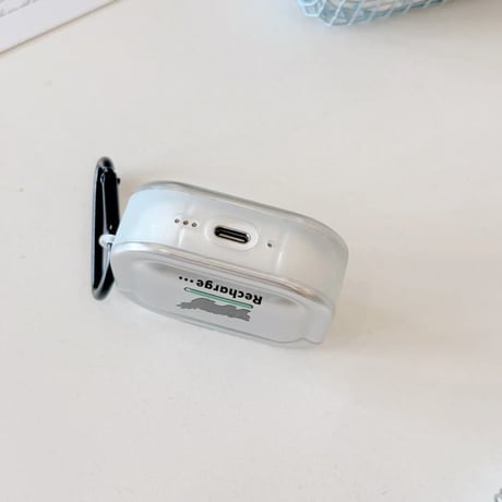 CUTECASE Airpods 5 対応ケース メタリックシルバー 黒猫 Airpodspro3/2/カバー Airpods4/3 カラビナ付き 指紋防止CM6804