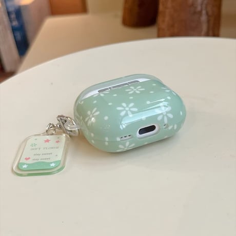 CUTECASE AirPods 5/4ケース 小花柄 ドット柄 AirpodsPro3/Pro2 薄グリーン チャーム/カラビナ付き 韓国風 パステルカラー フレンチフラワーCM6803
