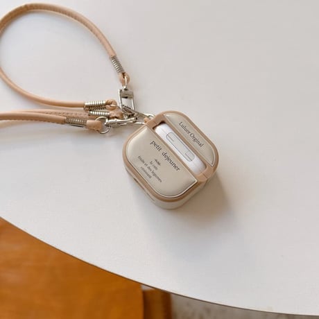CUTECASE  AirPods 5/4ケース レザー調ベージュ AirpodsPro3/Pro2カバー ショルダーストラップ/カラビナ 耐衝撃CM6878