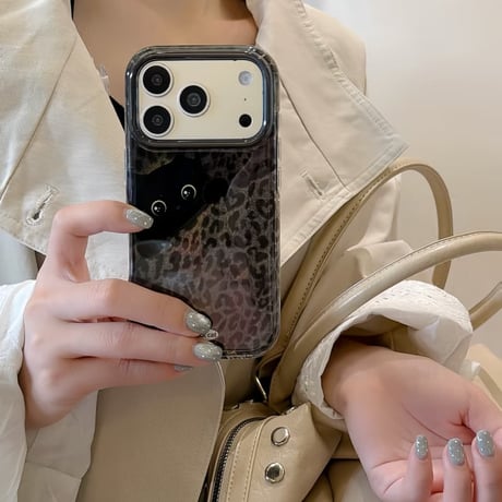 CUTECASE オーロラ豹柄 黒猫イラスト iPhone18Pro/18ProMaxケース 個性的トレンド レオパード iPhone17/16/15カバー オーロラ光沢 大人可愛いCM6817