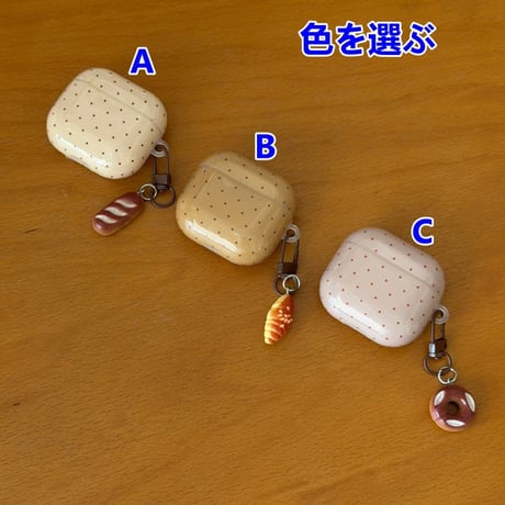 CUTECASE Airpods 5 ケース ドット柄 Airpodspro3/2カバー 艶感 Airpods4/3 パンモチーフチャーム付きCM6853