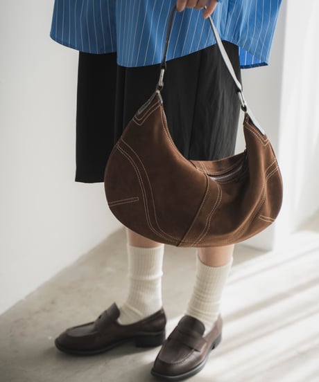 STITCH CURVE BAG