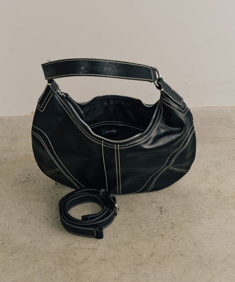 STITCH CURVE BAG