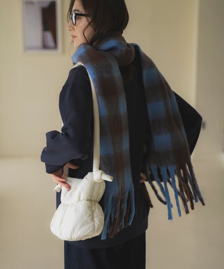 PADDED GATHERED BUCKET BAG