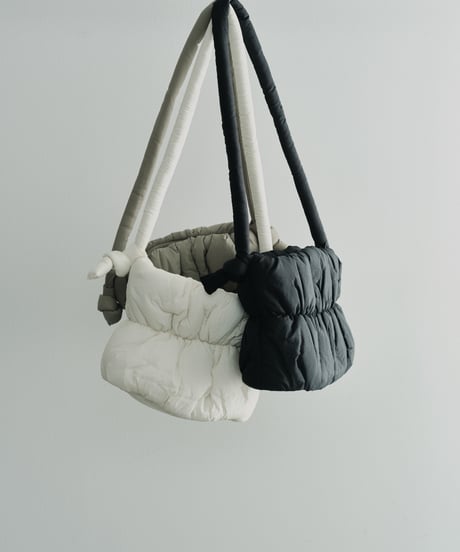 PADDED GATHERED BUCKET BAG