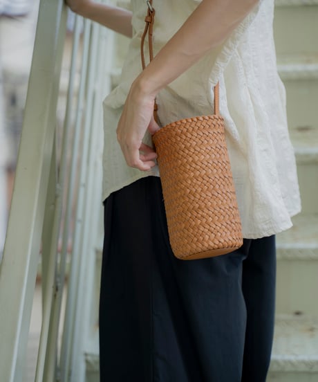 ESSENTIAL MINI BUCKET BAG