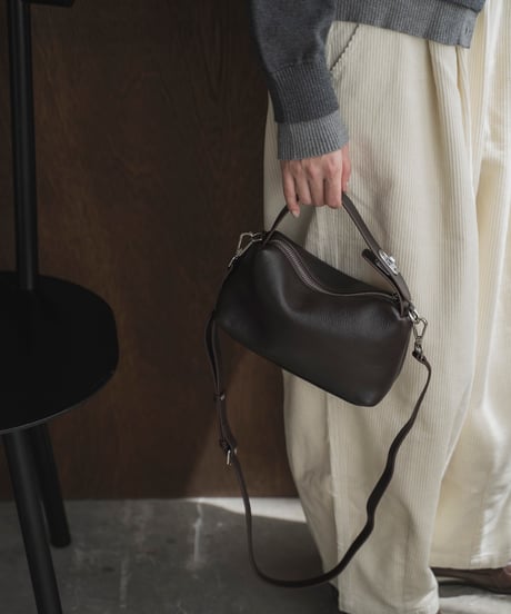 HANDLE DETAIL LUNCHBOX BAG