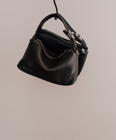 HANDLE DETAIL LUNCHBOX BAG
