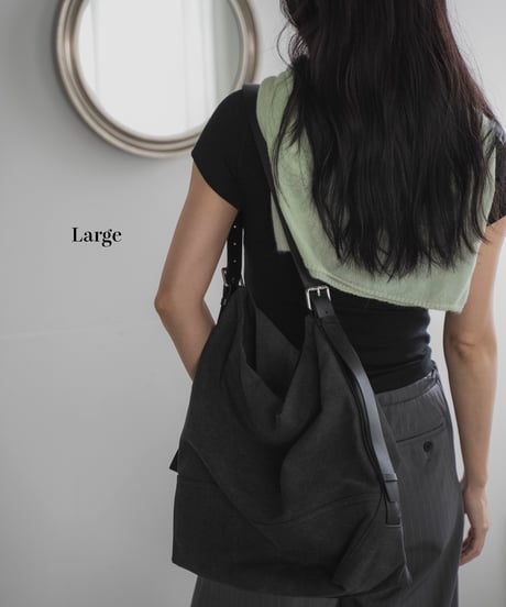 CANVAS BUCKET BAG