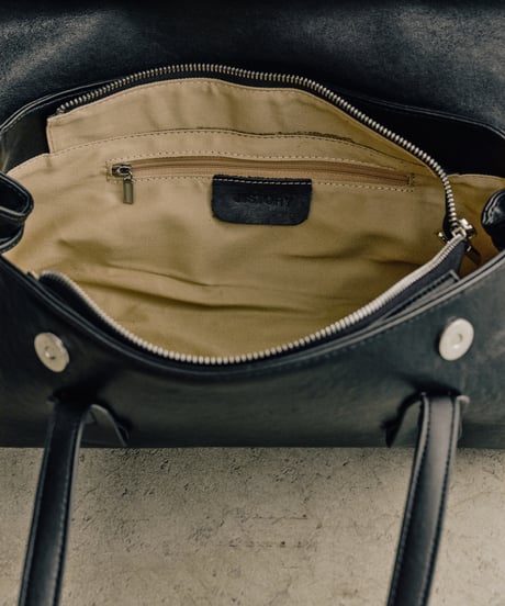 LEATHER FLAP SHOULDER BAG