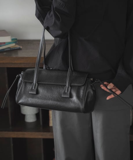 LEATHER FLAP SHOULDER BAG