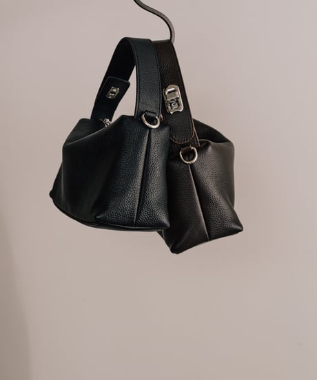 HANDLE DETAIL LUNCHBOX BAG