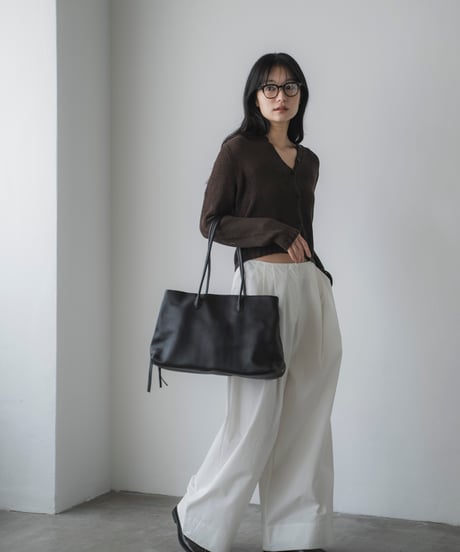 LARGE LEATHER CARRY BAG