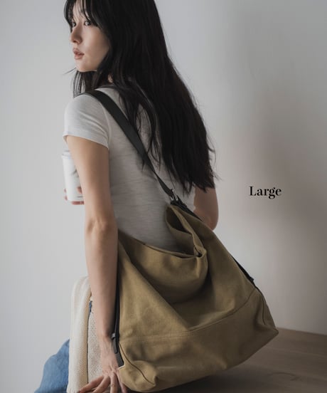 CANVAS BUCKET BAG
