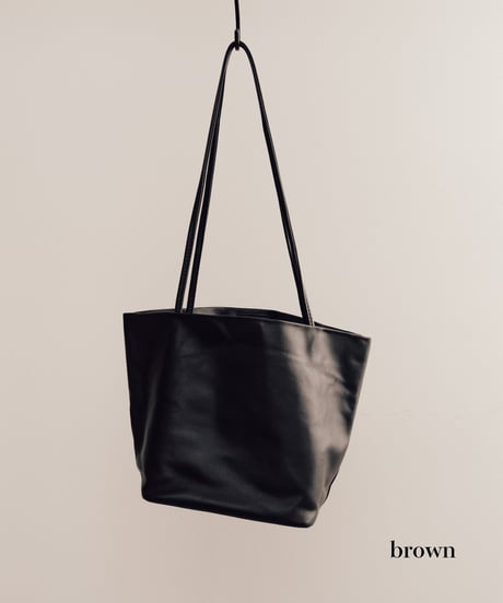 RELAXED LAMBSKIN BAG