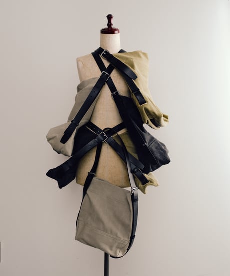 CANVAS BUCKET BAG