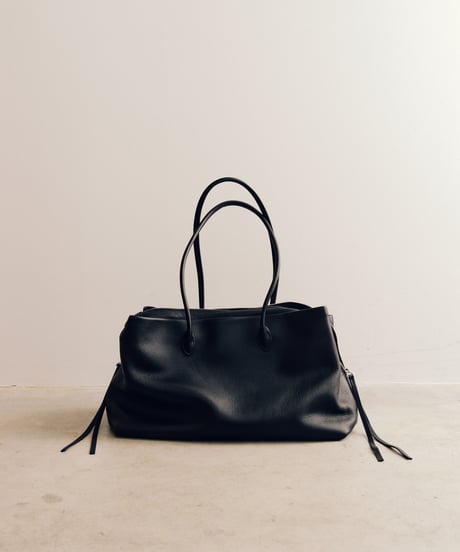 LARGE LEATHER CARRY BAG