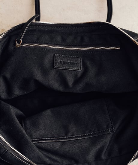 LARGE LEATHER CARRY BAG