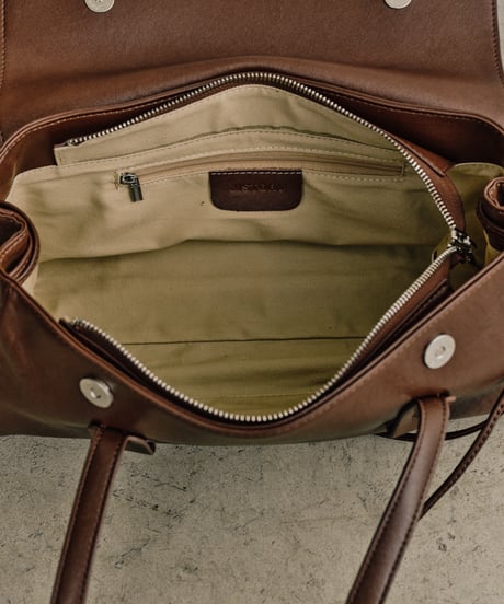 LEATHER FLAP SHOULDER BAG