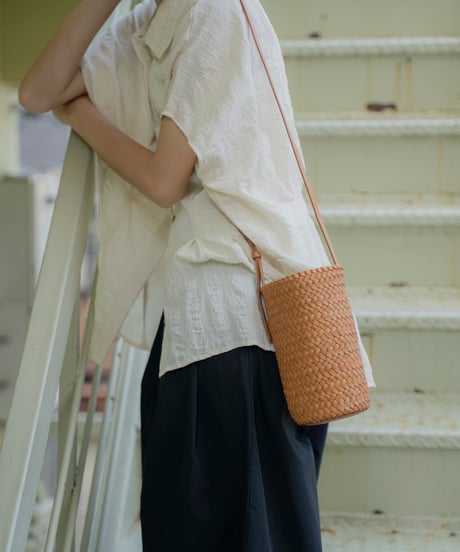 ESSENTIAL MINI BUCKET BAG