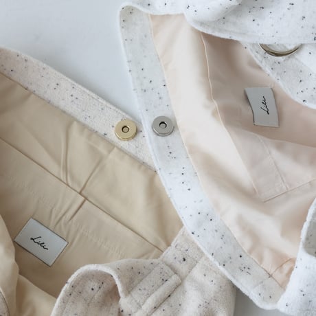 Airy shoulder bag