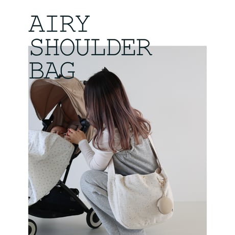Airy shoulder bag