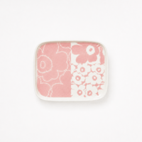 【日本限定】 マリメッコ プレート Unikko Kollaasi (ウニッココラーシ) 15×12cm ピンク×ホワイト 北欧食器 日本正規品