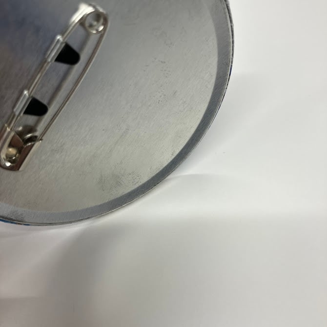裏サビ有】ディアヴォーカリスト シエル 缶バッジ ホロ | K-BOOKS 池袋