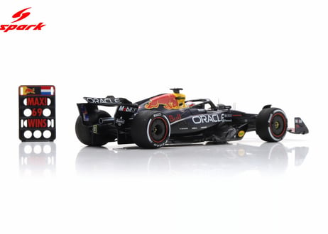 Spark 1/43 (S9669) Oracle Red Bull RB21 #1 Winner Las Vegas GP '25 Max Verstappen ( with pit board )