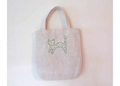 ねこ刺繍＊リネンの手提げ＊グリーン