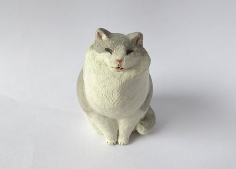 イキモノ雑貨 豆福堂 猫の置物８ グレーハチワレ猫