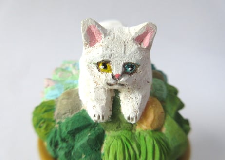 あたり工房　木彫り猫の小物入れ小 ＊白猫
