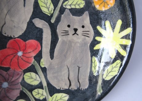 近藤佳寿子　猫の黒鉢