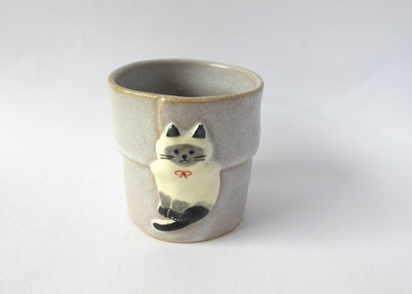 近藤佳寿子 巻きカップ＊白＆グレーねこ