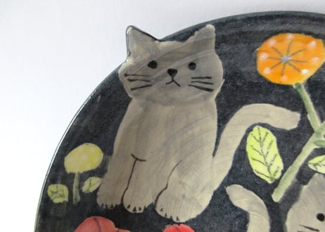 近藤佳寿子　猫の黒鉢