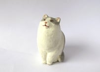 イキモノ雑貨 豆福堂 猫の置物７ グレーハチワレ猫