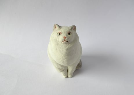 イキモノ雑貨 豆福堂 猫の置物６ グレーブチ猫