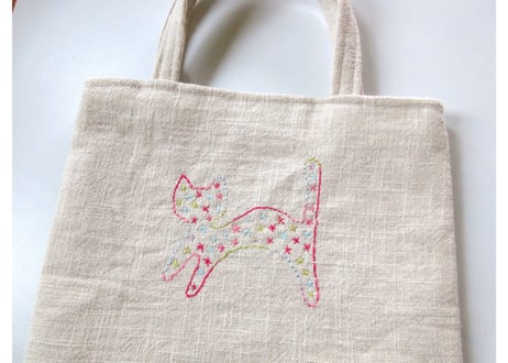 ねこ刺繍＊リネンの手提げ＊グラデーション